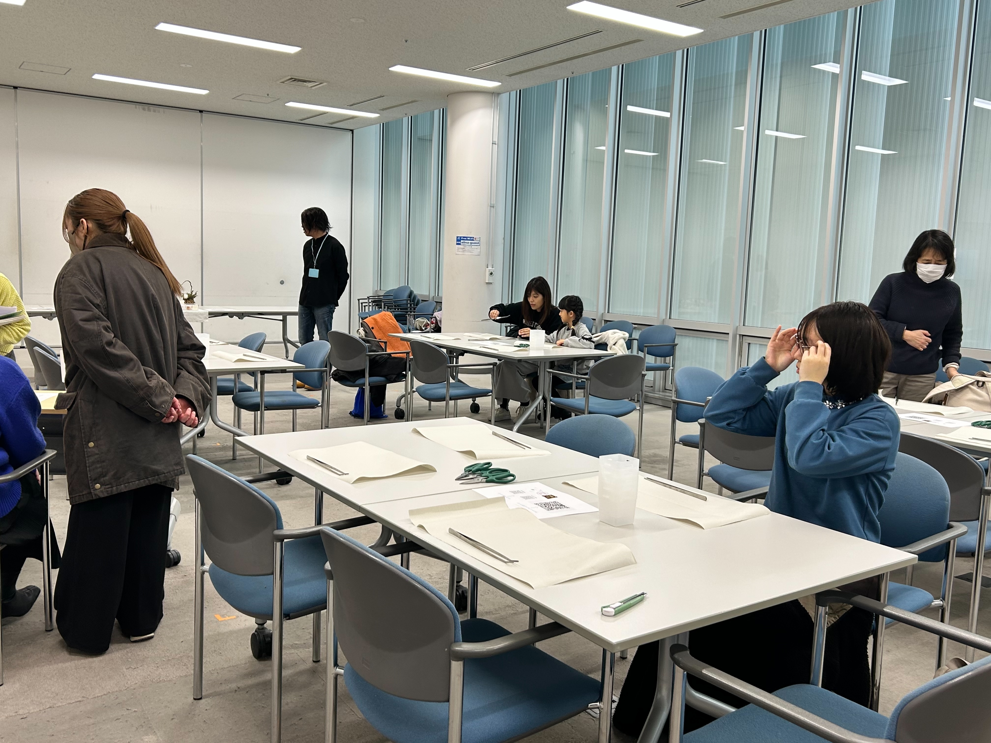 フラワーボトル・花材の様子 12